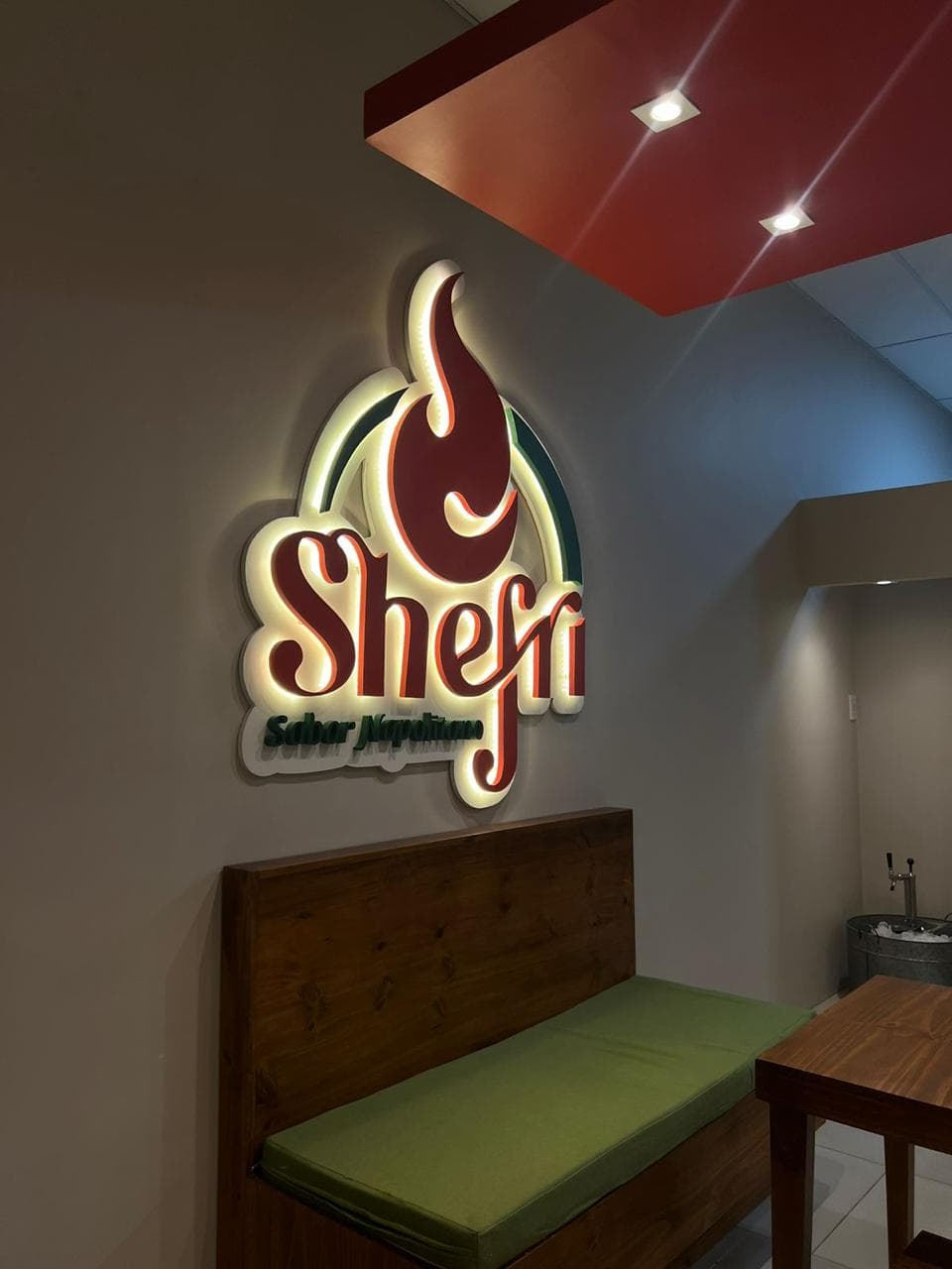 Ambiente interior de Shefri